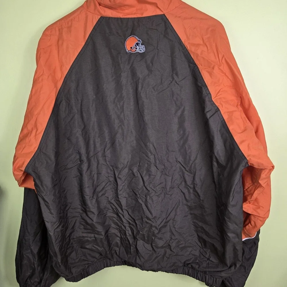 Vtg CLEVELAND BROWNS Gameday Logo Zip-Up Nylon Jacket size Large